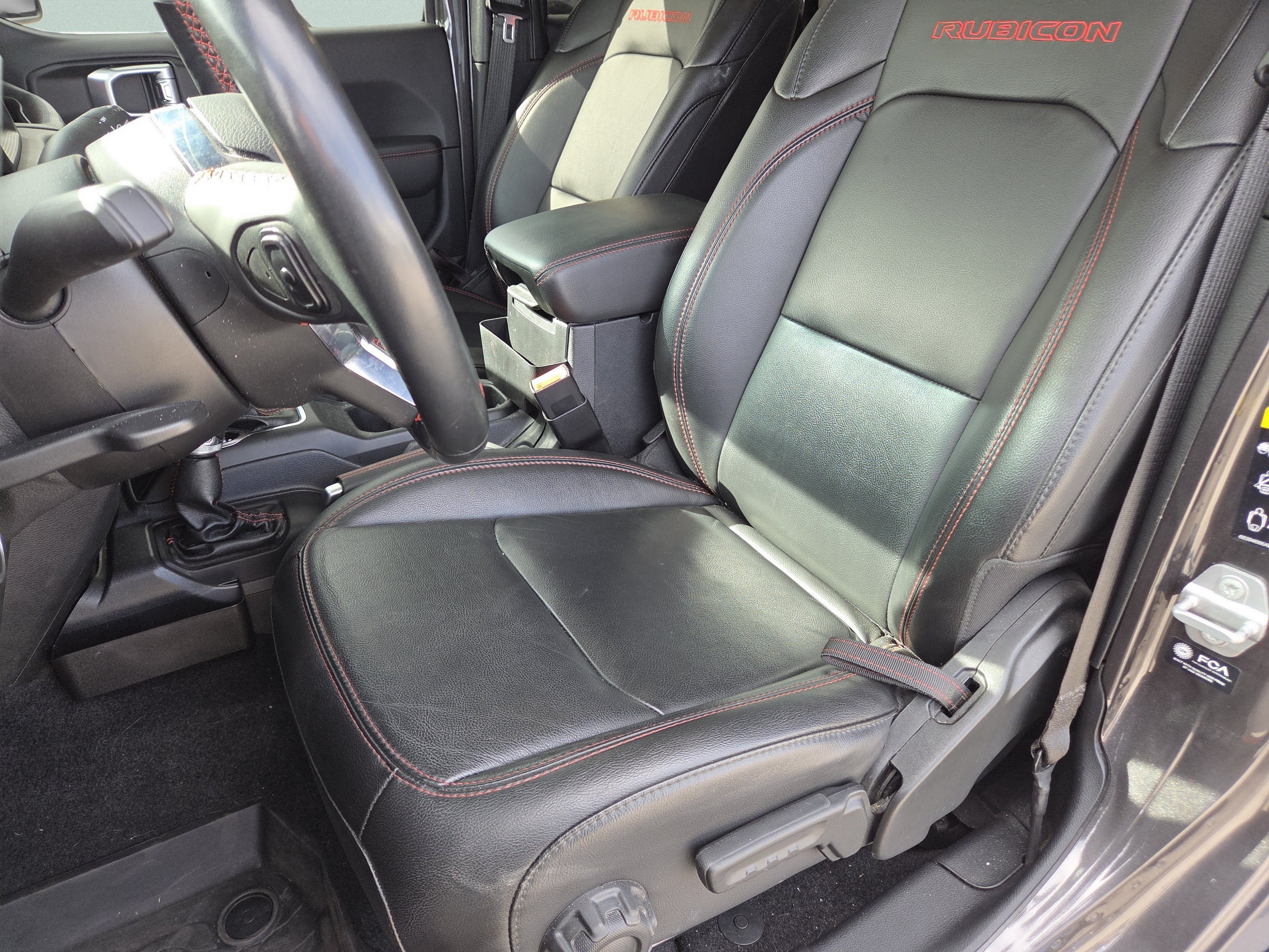 Used 2021 Jeep Gladiator Rubicon AWD/4WD image 6