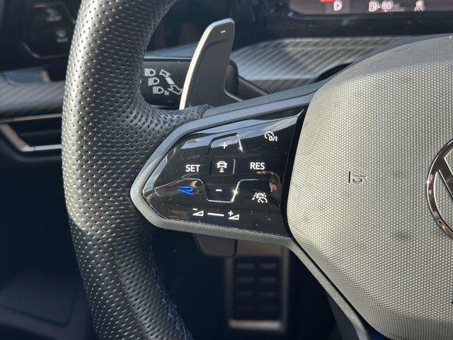 Used 2023 Volkswagen Golf 20th Anniversary Edition image 24