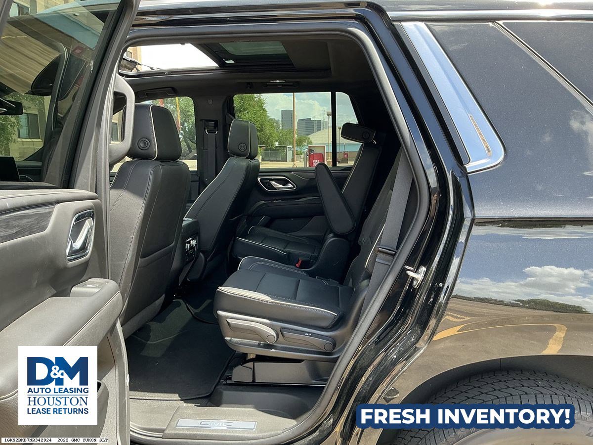 Used 2022 GMC Yukon SLT w/ SLT Premium Package image 8