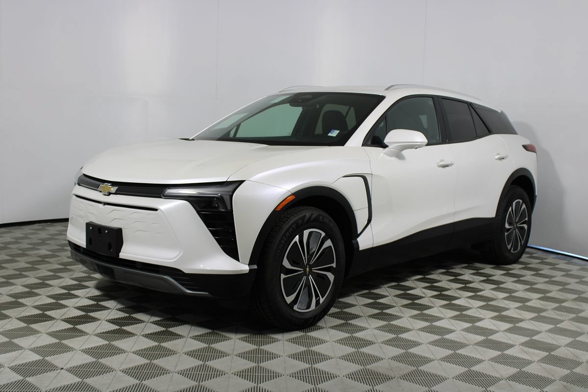 Used 2024 Chevrolet Blazer EV LT AWD/4WD image 3