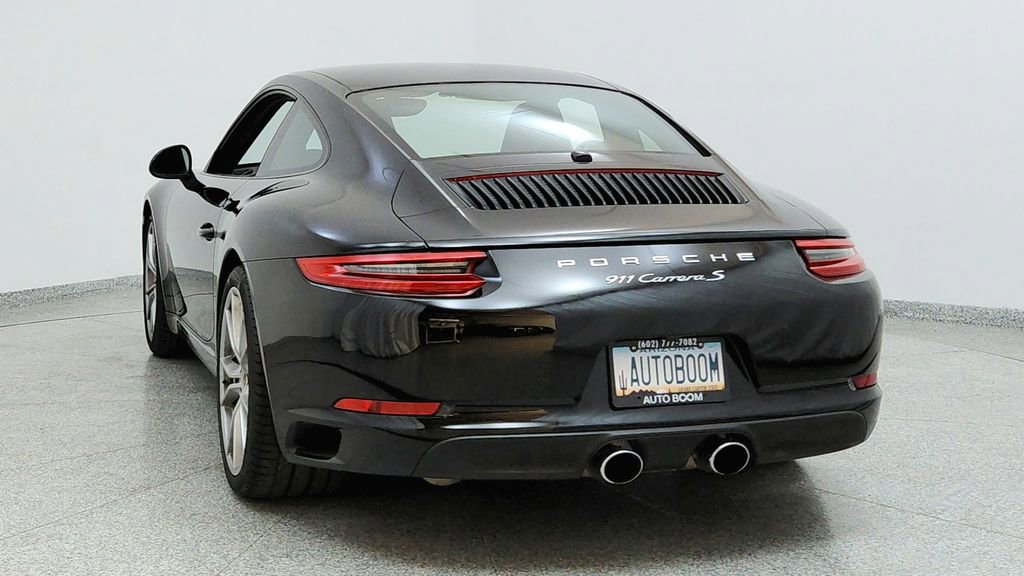 Used 2017 Porsche 911 Carrera S image 4
