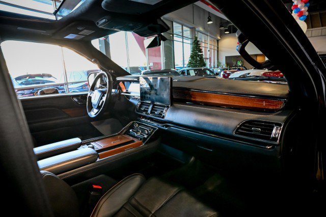 Used 2022 Lincoln Navigator L Black Label image 30
