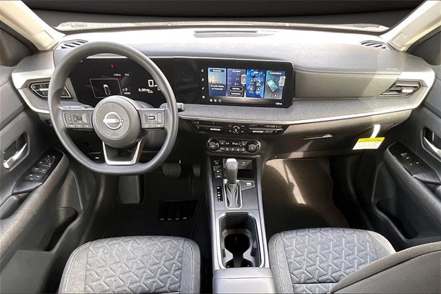 New 2026 Nissan Kicks SV w/ SV Premium Package image 5