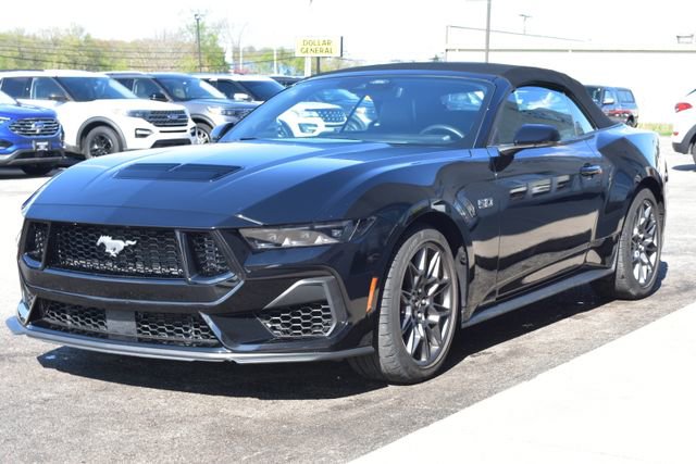 Used 2025 Ford Mustang GT Premium w/ GT Performance Package RWD image 13