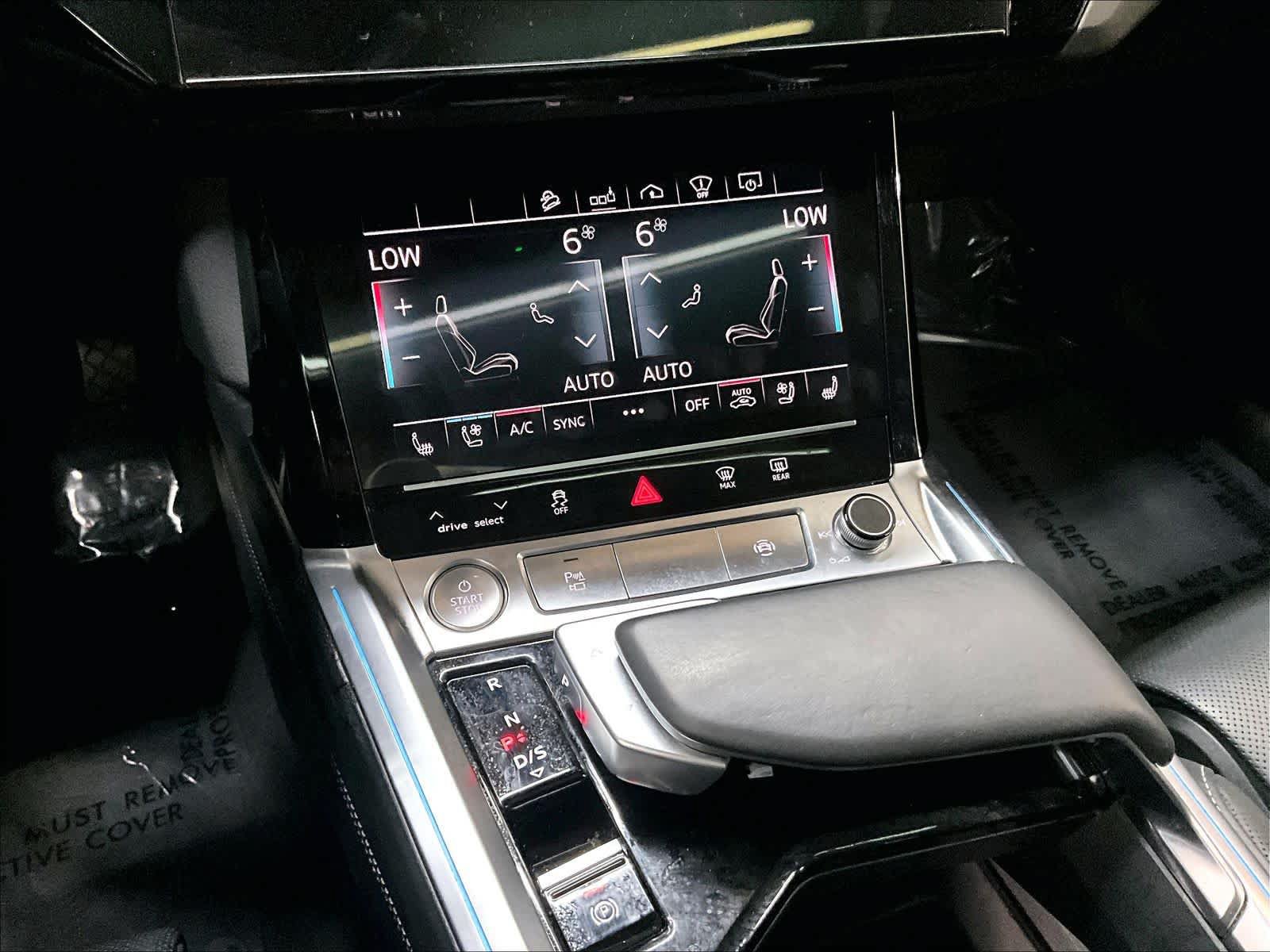 Used 2019 Audi e-tron Prestige w/ Prestige Package AWD/4WD image 40