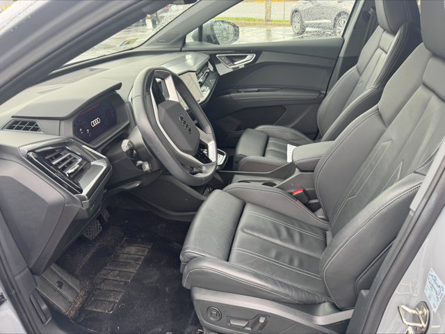 Used 2023 Audi Q4 e-tron Premium Plus w/ Premium Plus AWD/4WD image 5
