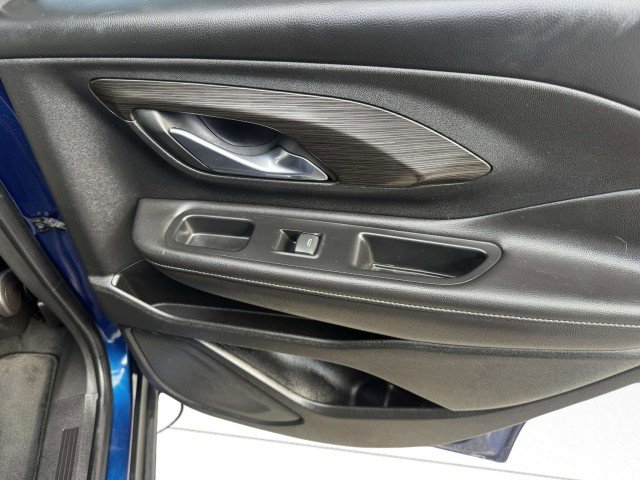 Used 2023 GMC Terrain SLE w/ Driver Convenience Package image 44