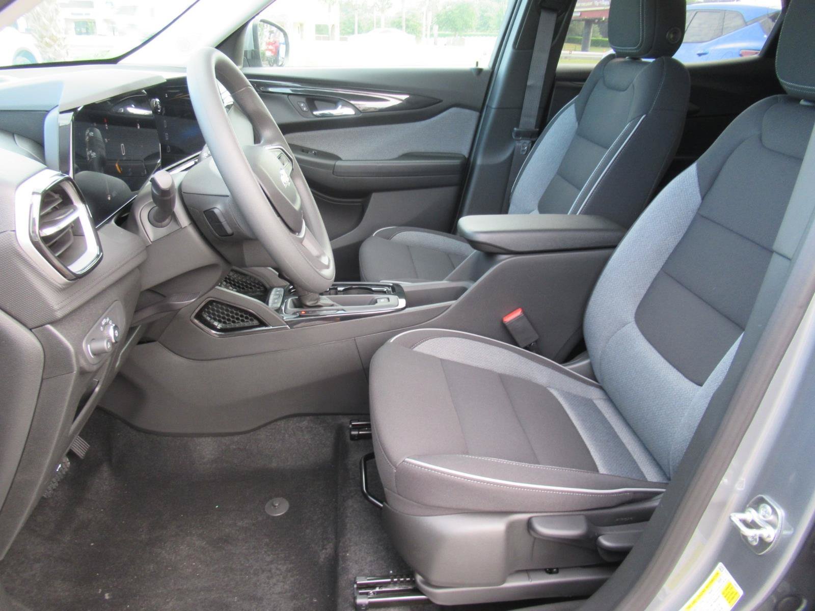 New 2026 Chevrolet TrailBlazer LT w/ Driver Confidence Package FWD image 19