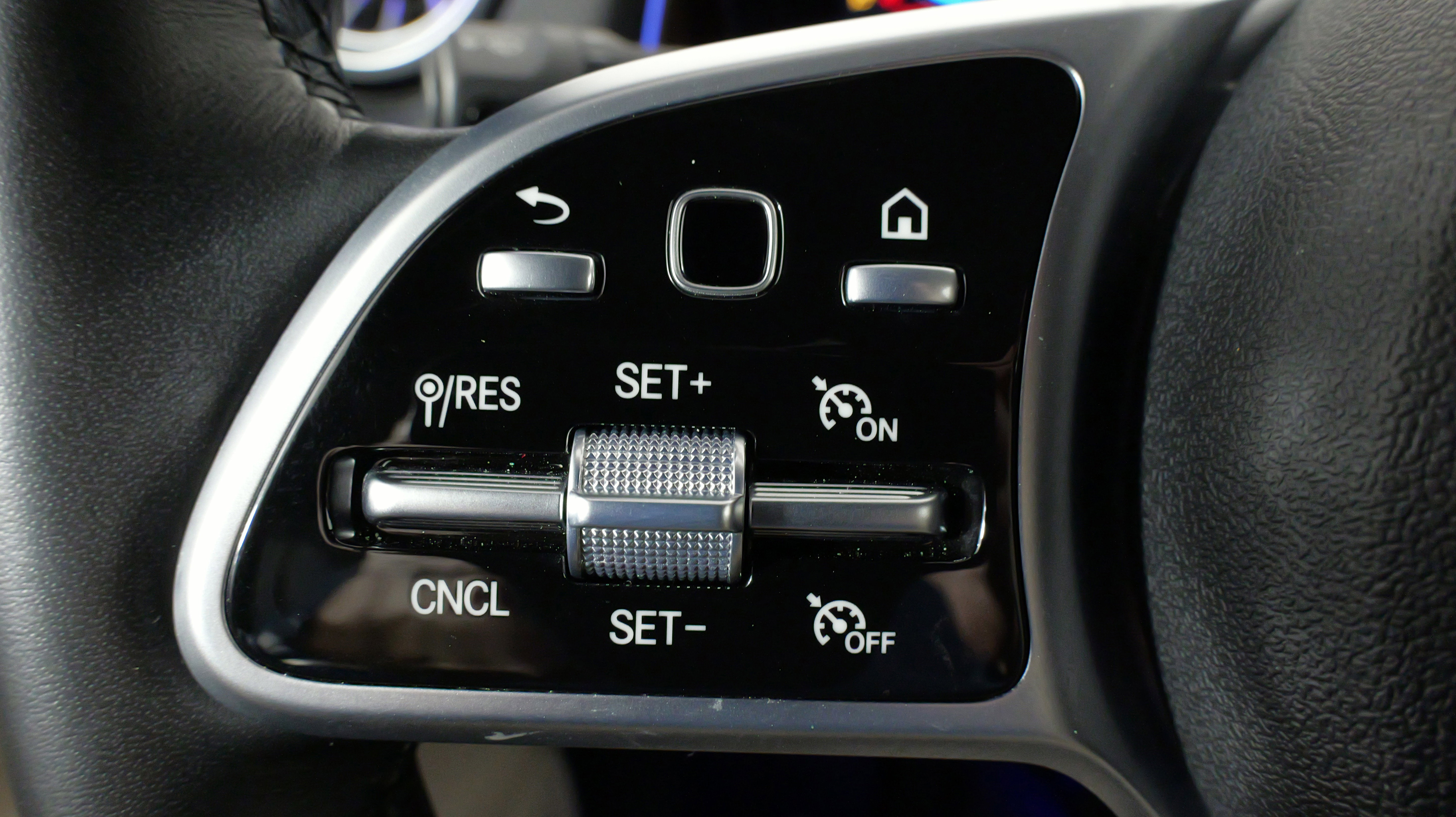 Used 2022 Mercedes-Benz GLB 250 4MATIC image 42