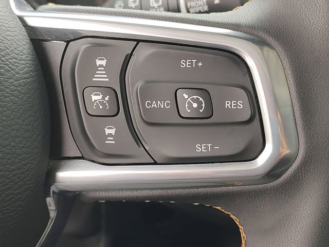 Used 2024 Jeep Wrangler Unlimited Sahara AWD/4WD image 21