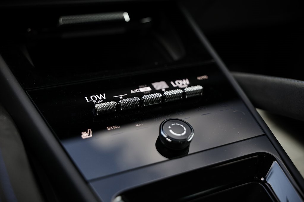 New 2025 Porsche Cayenne GTS image 38