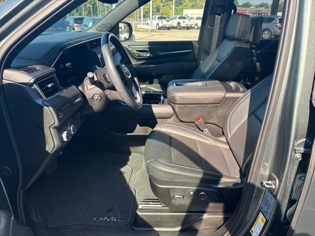Used 2024 GMC Yukon Denali w/ Advanced Technology Package RWD image 18