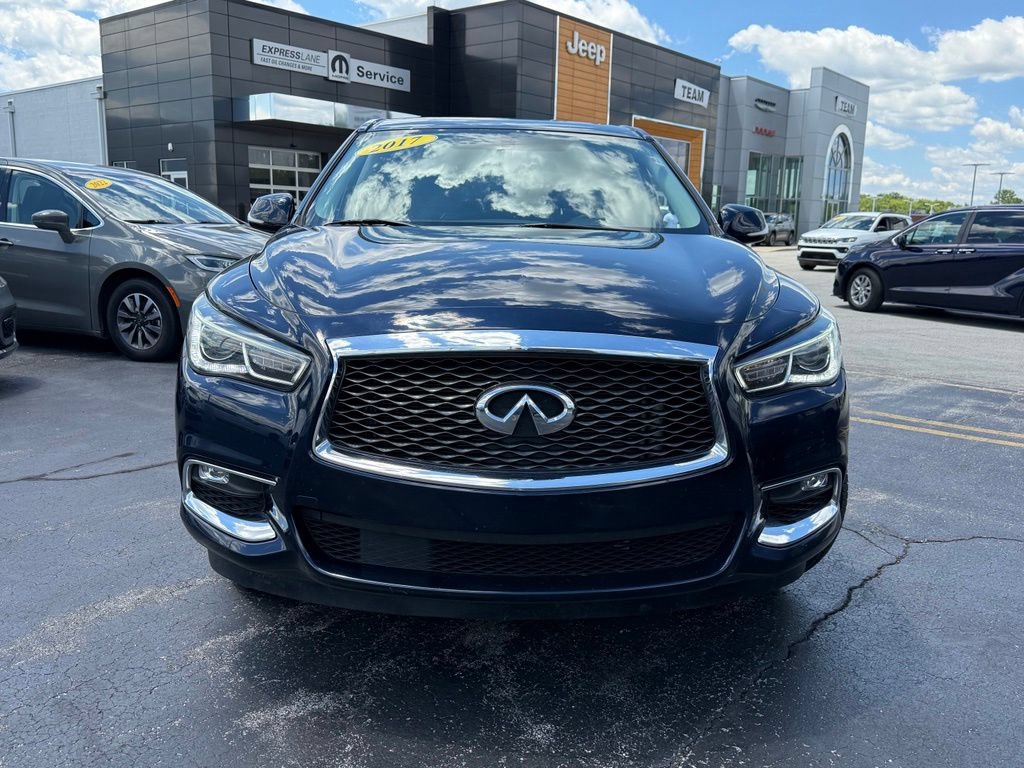 Used 2017 INFINITI QX60 Luxe AWD/4WD image 2