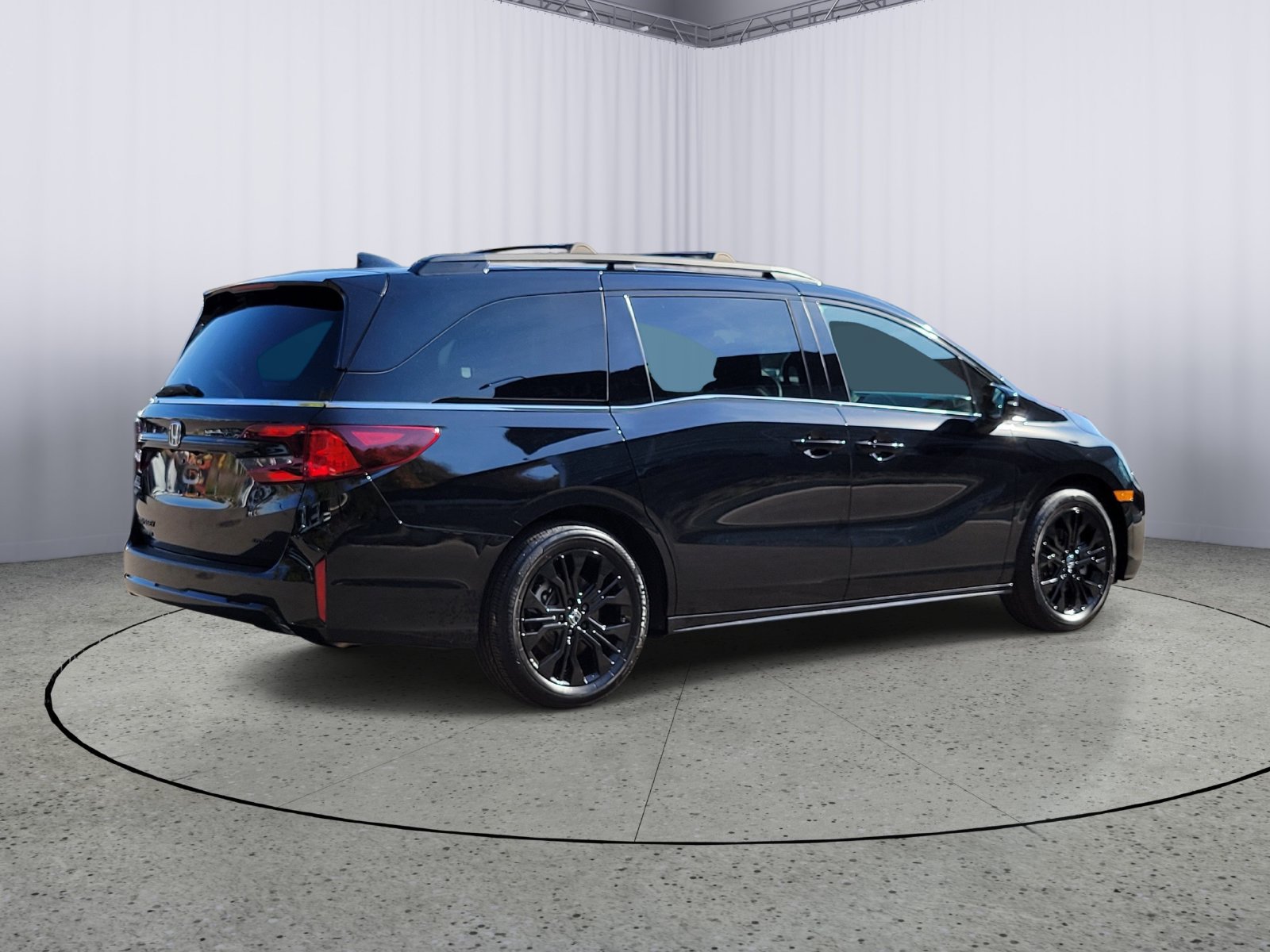 Used 2026 Honda Odyssey Sport-L image 3