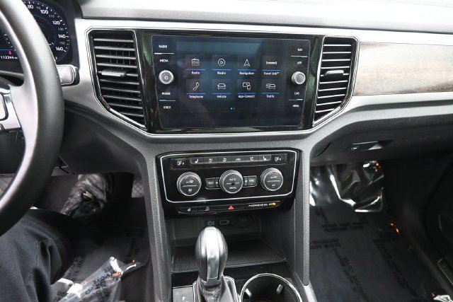 Used 2018 Volkswagen Atlas SEL Premium AWD/4WD image 12