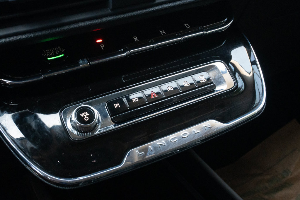 Used 2025 Lincoln Corsair Reserve FWD image 26