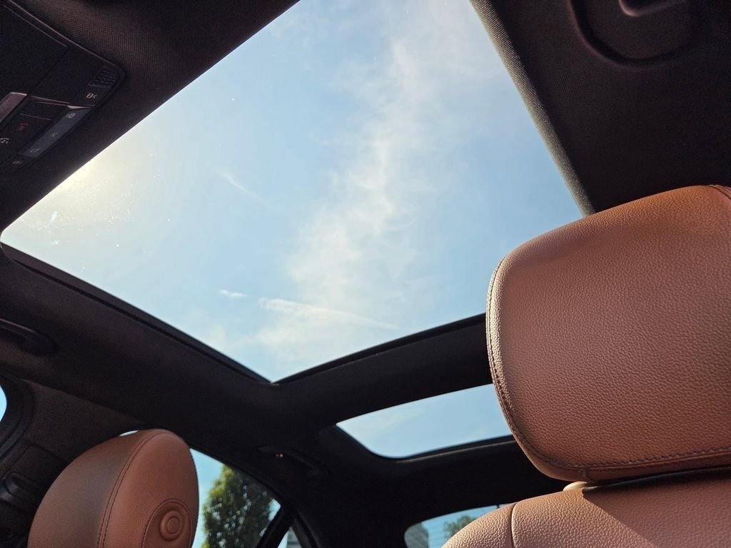Used 2021 Mercedes-Benz C 300 4MATIC Sedan image 9