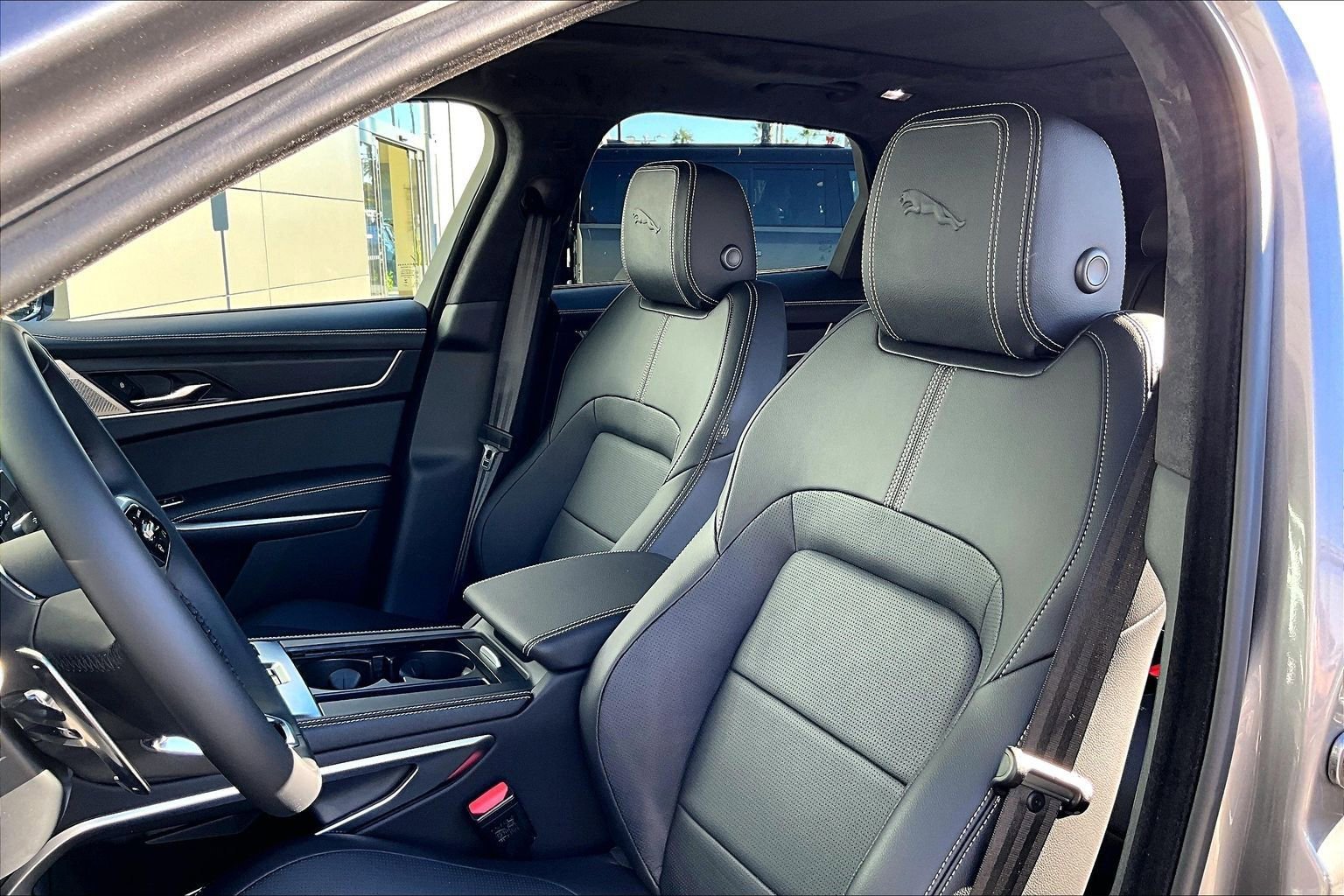 New 2026 Jaguar F-PACE R-Dynamic S AWD/4WD image 9