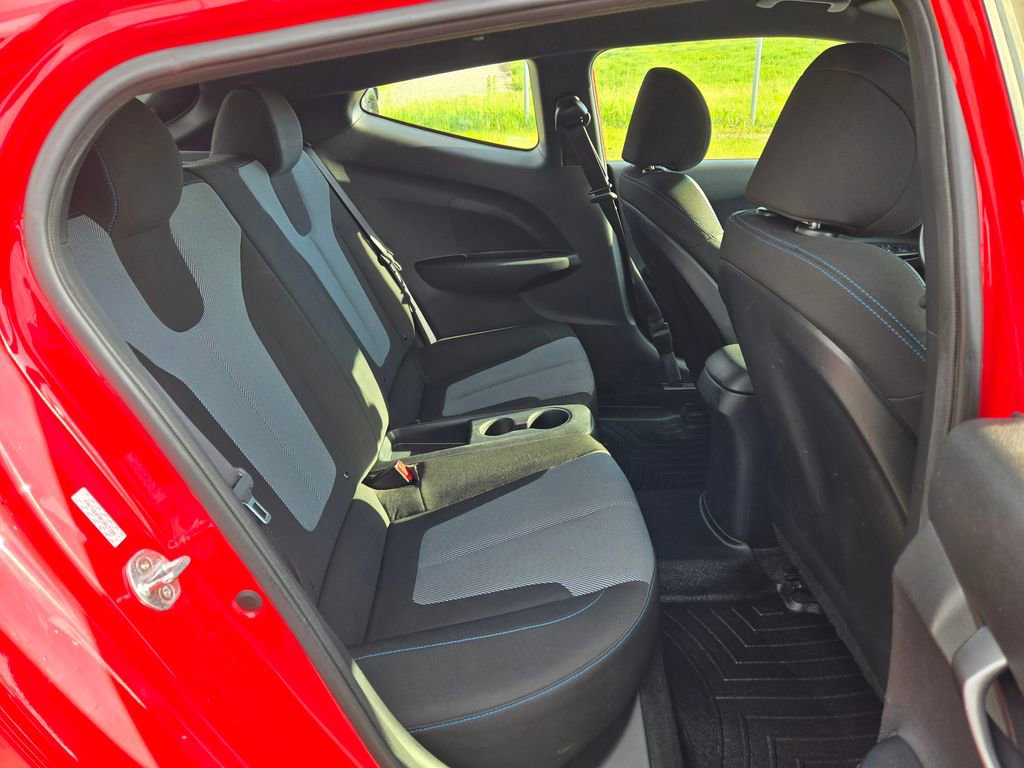 Used 2019 Hyundai Veloster 2.0 FWD image 26
