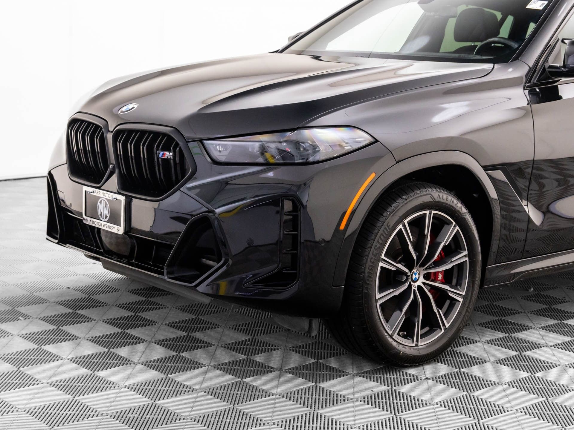 Certified 2024 BMW X6 M60i w/ Dynamic Handling Package image 38