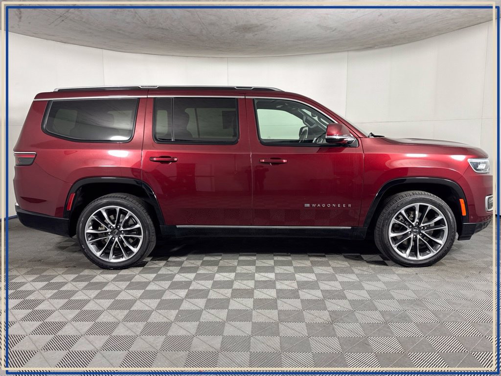 Used 2022 Jeep Wagoneer Series III w/ Premium Group I AWD/4WD image 6