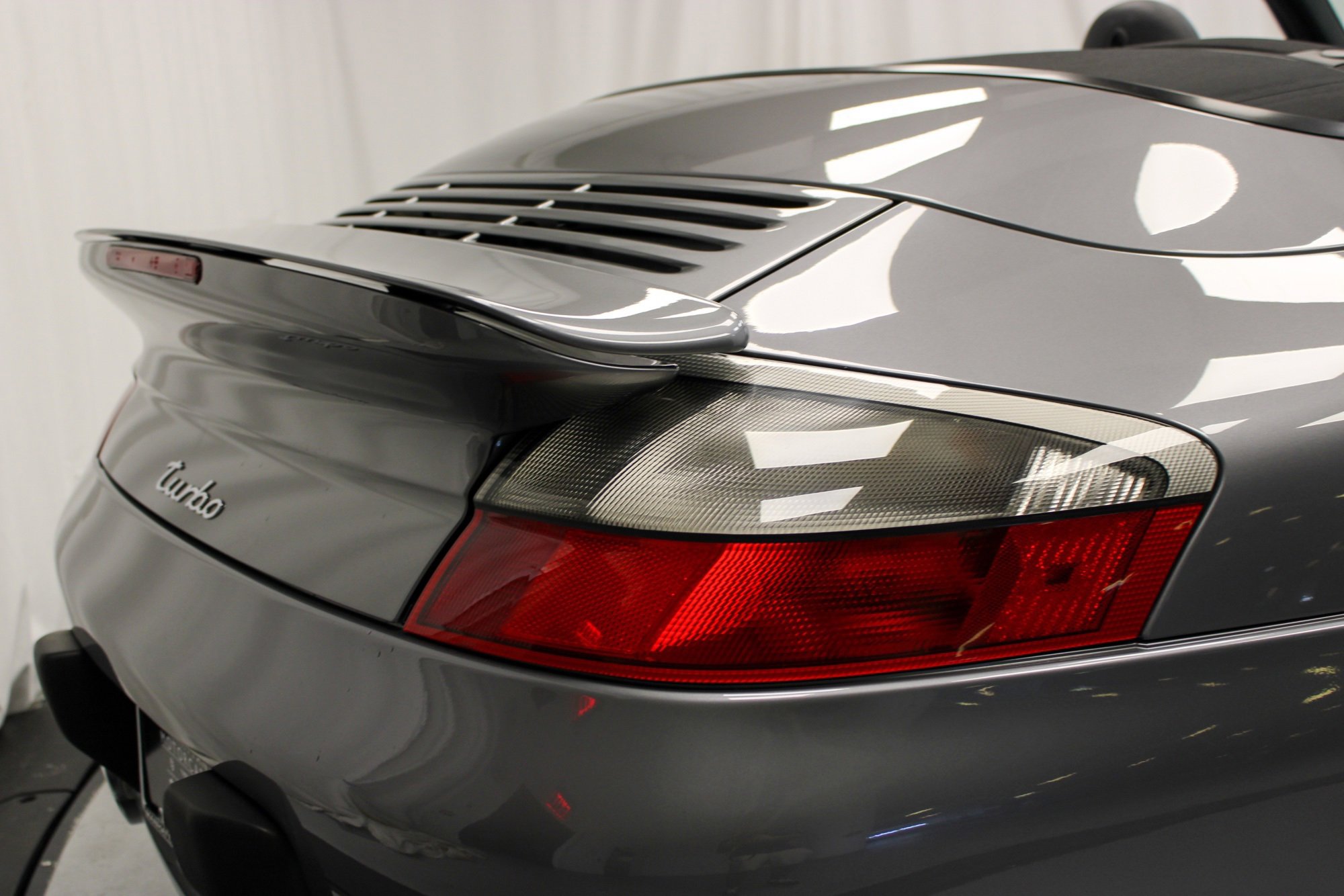 Used 2004 Porsche 911 Turbo image 18