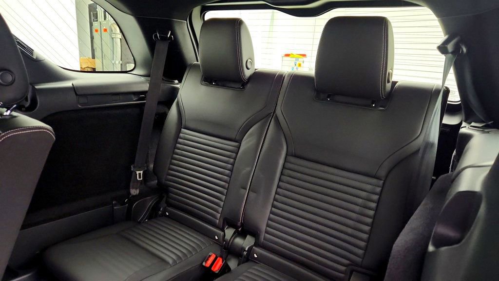 Used 2023 Land Rover Discovery HSE R-Dynamic image 22