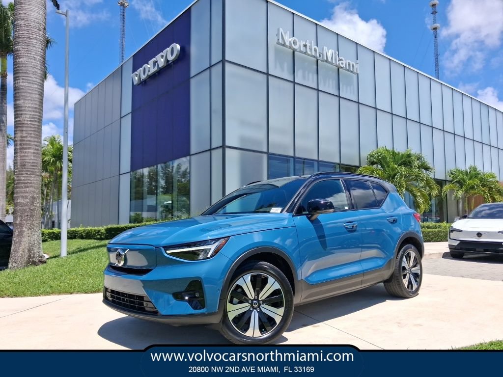 Certified 2023 Volvo XC40 Recharge Plus AWD/4WD image 1