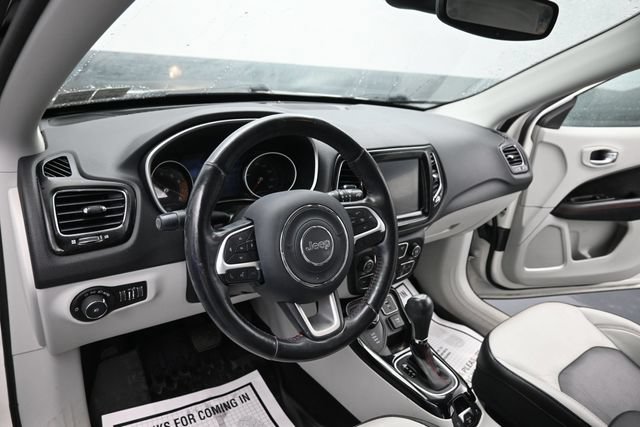 Used 2020 Jeep Compass Limited AWD/4WD image 13