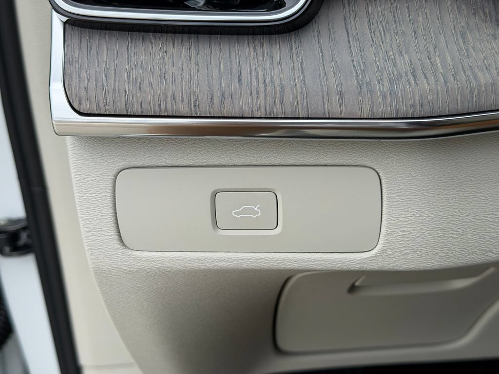 New 2026 Volvo XC90 B6 Ultra w/ Protection Package AWD/4WD image 31
