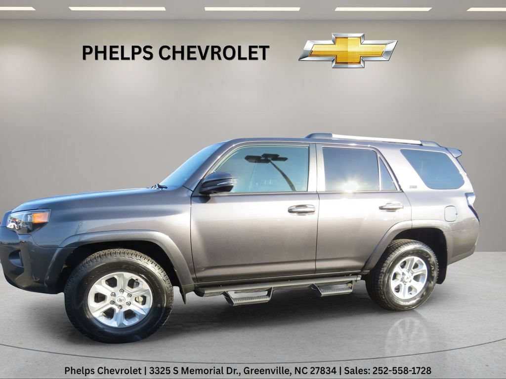 Used 2022 Toyota 4Runner SR5 Premium AWD/4WD image 7