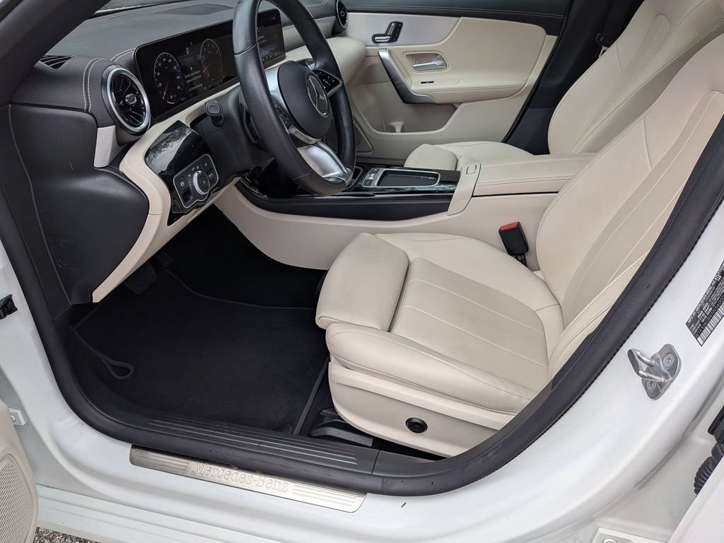 Used 2025 Mercedes-Benz CLA 250 image 15