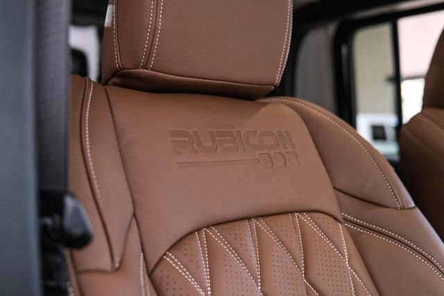 Used 2025 Jeep Gladiator Rubicon w/ Safety Group AWD/4WD image 18