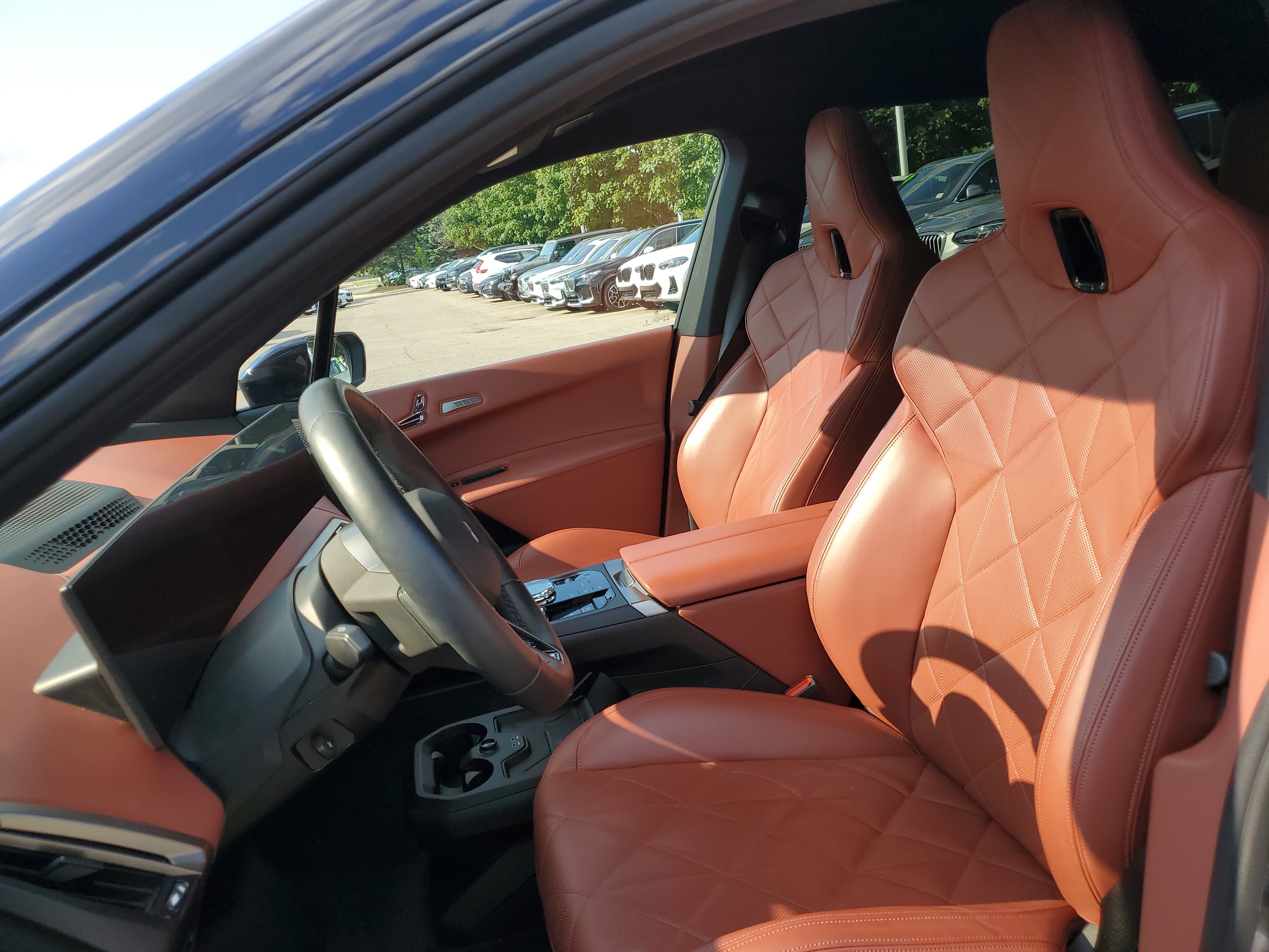 Certified 2026 BMW iX xDrive60 AWD/4WD image 5