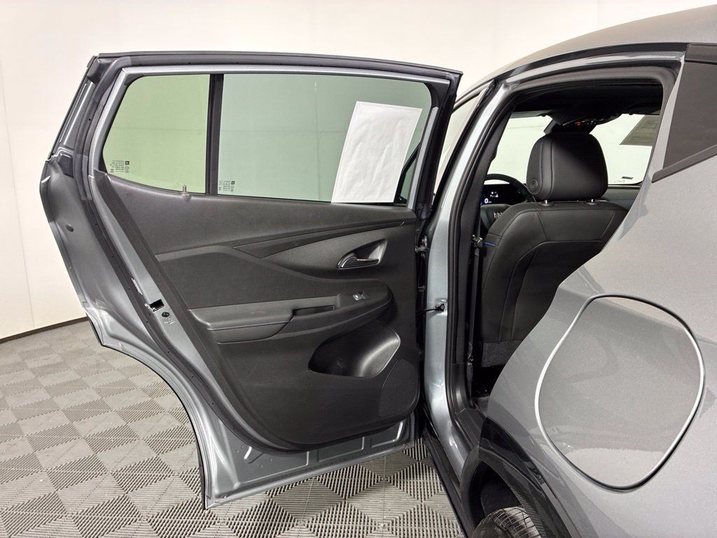 Used 2025 Buick Envista Sport Touring w/ Experience Buick Package FWD image 25