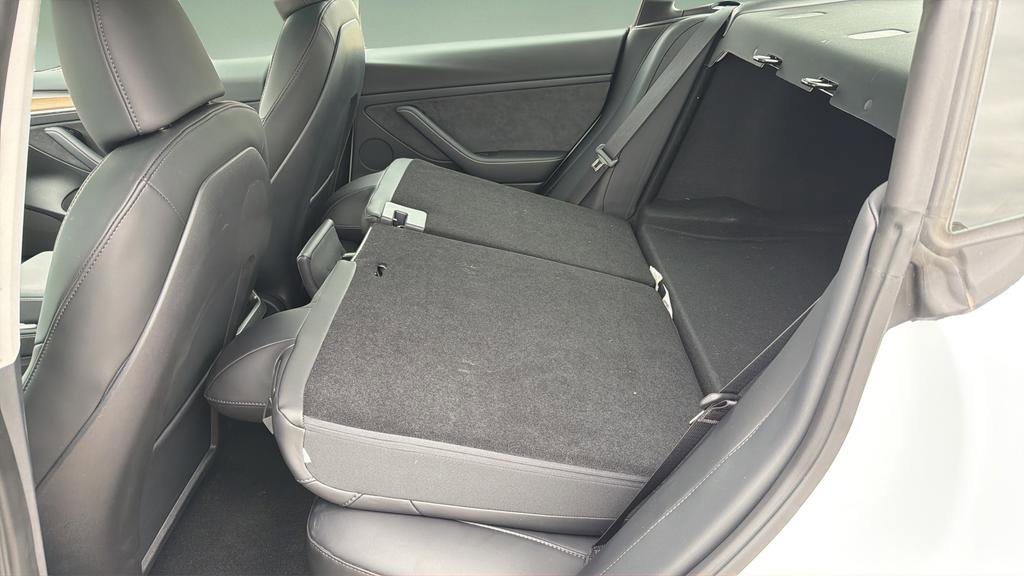 Used 2023 Tesla Model 3 Standard Range image 16