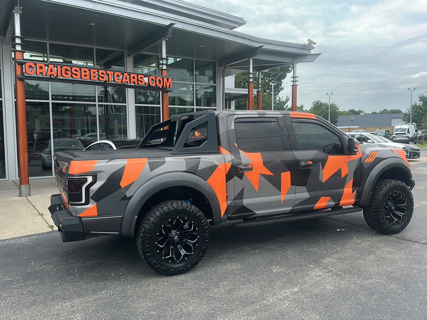 Used 2018 Ford F150 Raptor w/ Equipment Group 802A Luxury AWD/4WD image 3