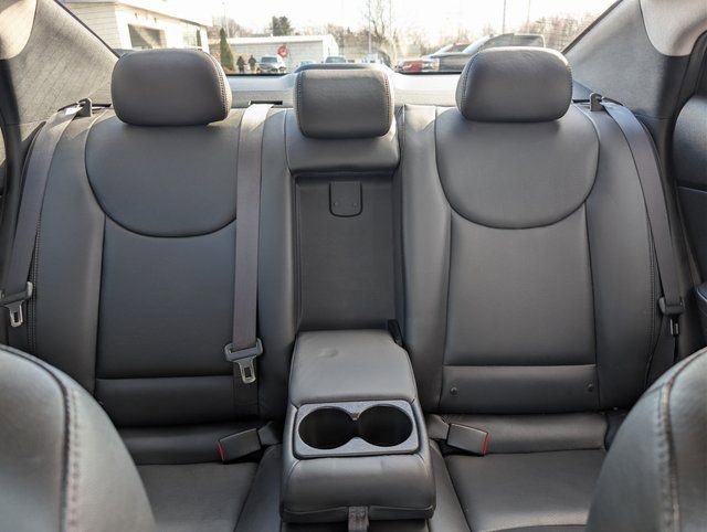 Used 2013 Hyundai Elantra Limited image 16
