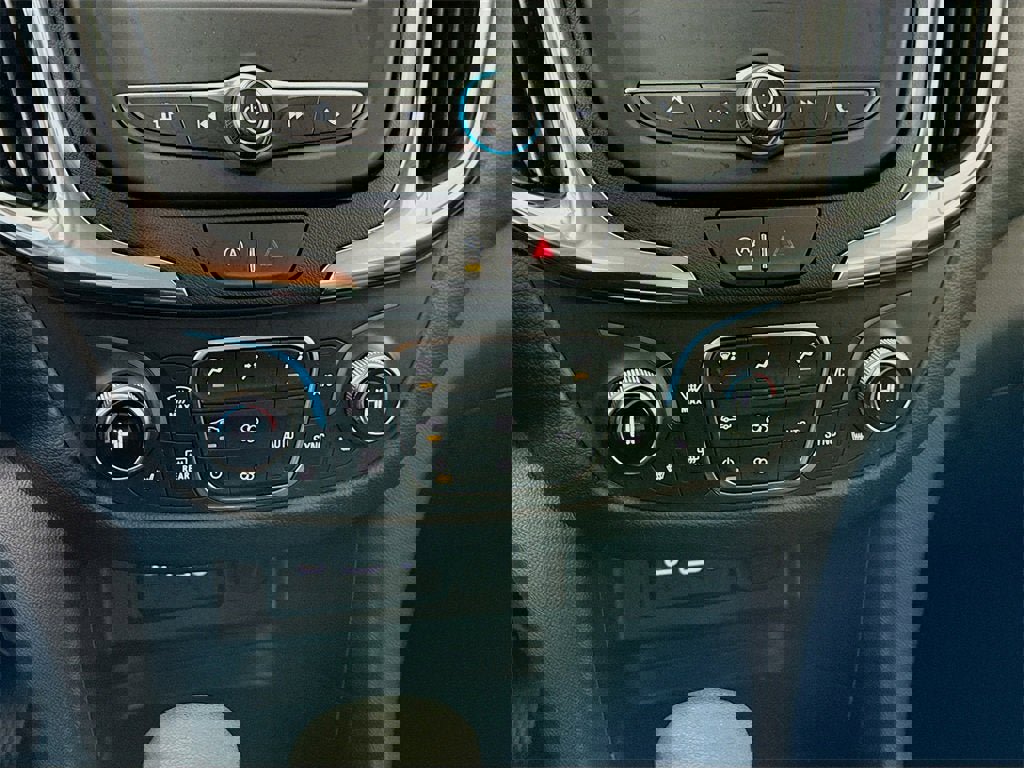 Used 2024 Chevrolet Equinox LT image 9