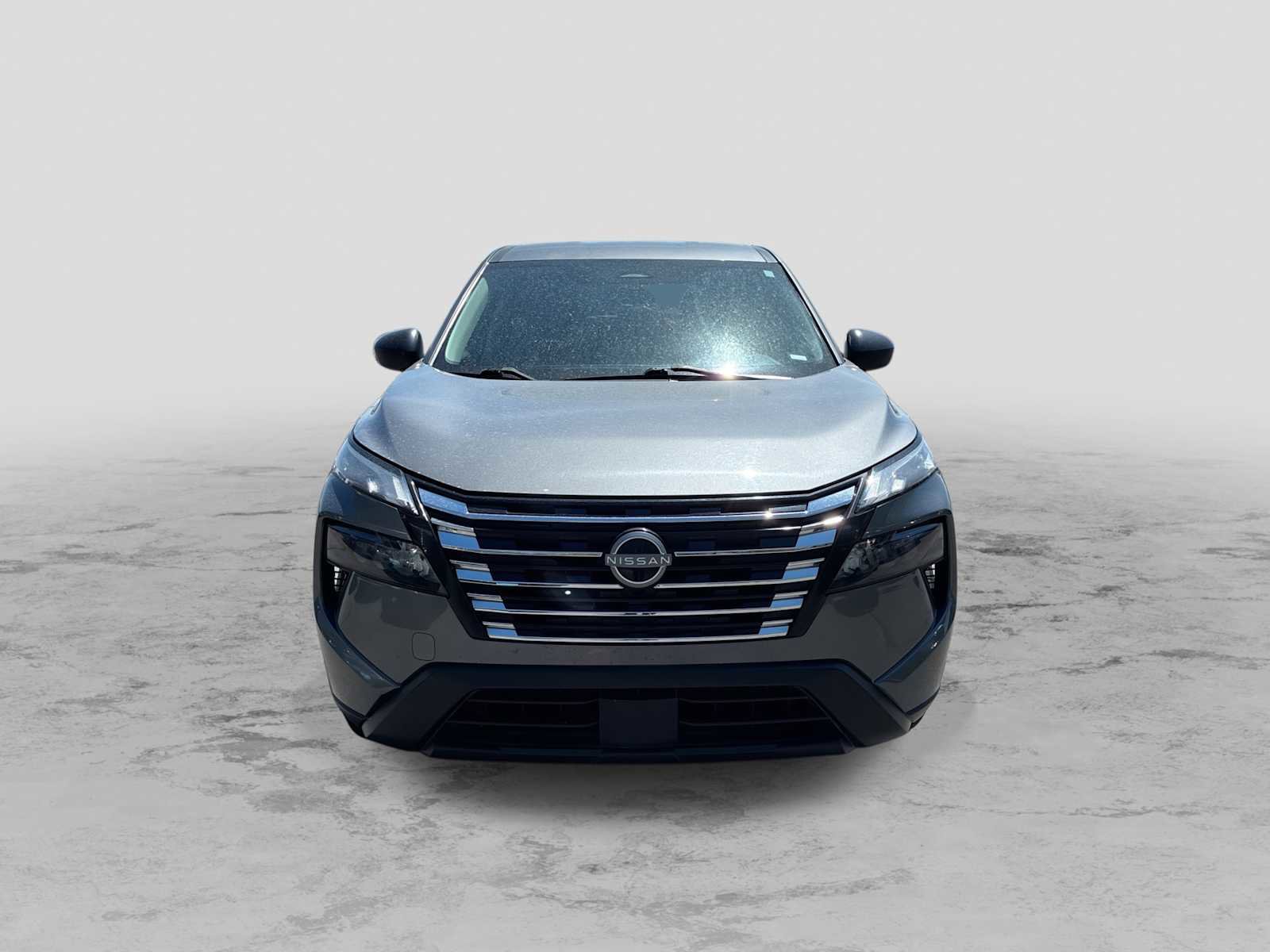Used 2024 Nissan Rogue S AWD/4WD image 3