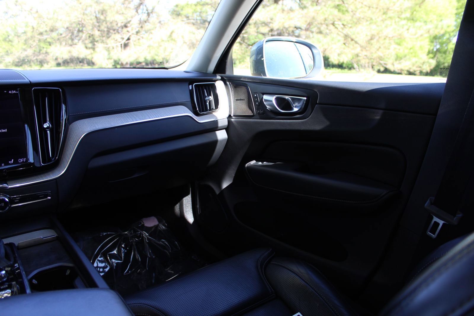 Used 2021 Volvo XC60 T6 Inscription AWD/4WD image 11