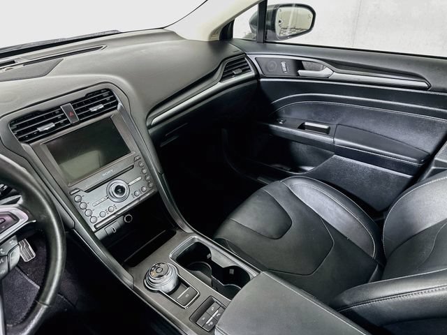 Used 2017 Ford Fusion Energi Titanium FWD image 29