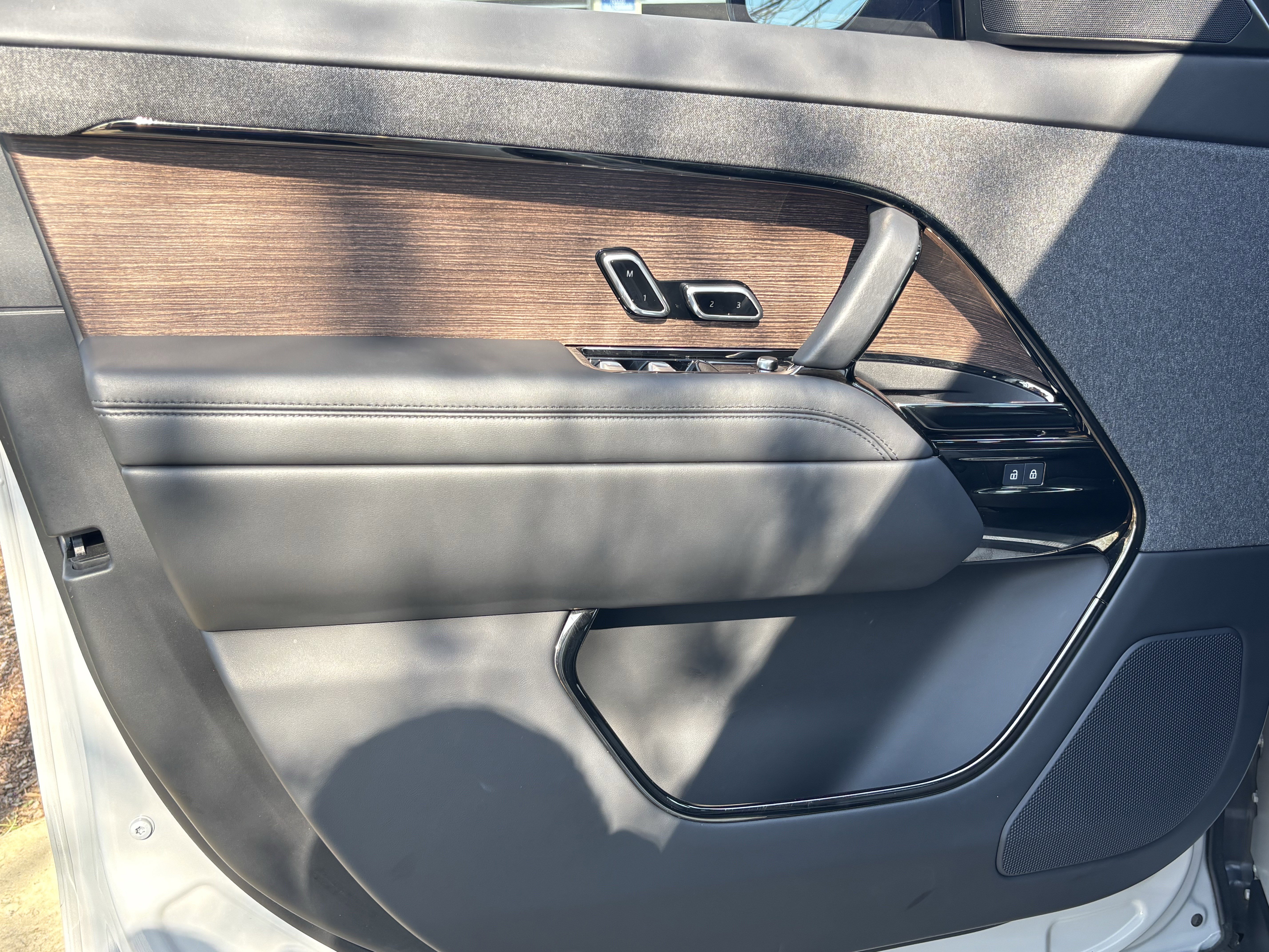 Used 2024 Land Rover Range Rover Sport Dynamic SE image 14