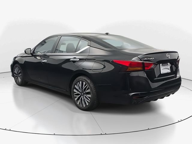 Used 2024 Nissan Altima 2.5 SV image 6
