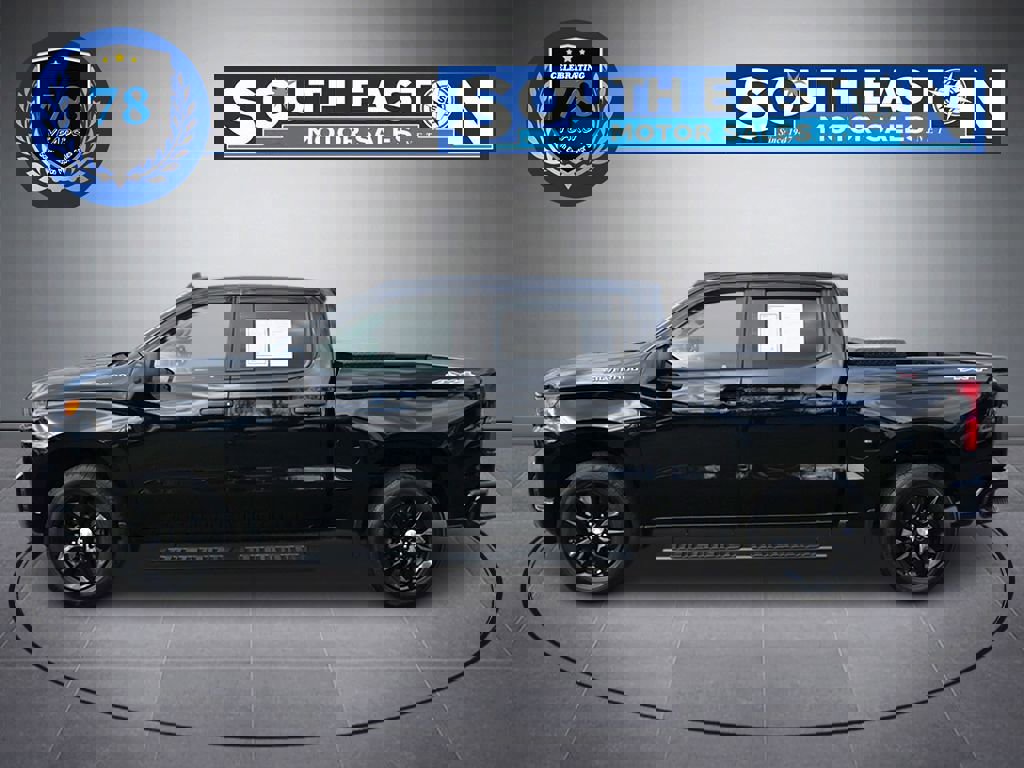 Used 2020 Chevrolet Silverado 1500 Custom w/ Custom Value Package image 7