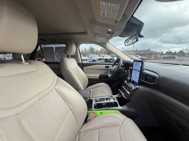 Used 2022 Ford Explorer Platinum w/ Equipment Group 601A image 16