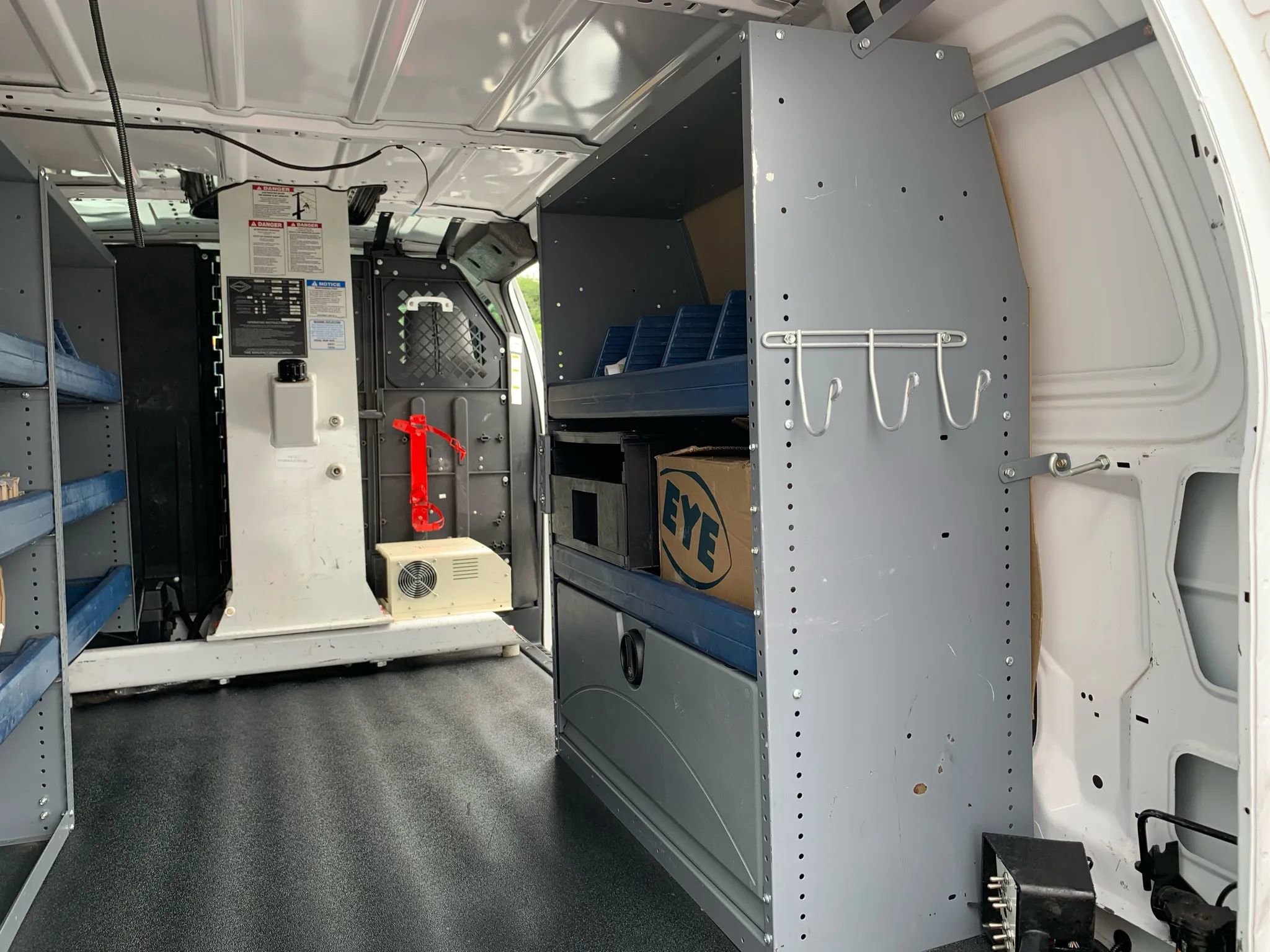 Used 2013 Ford E-350 and Econoline 350 Super Duty image 36