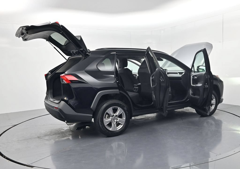 Used 2025 Toyota RAV4 XLE FWD image 62