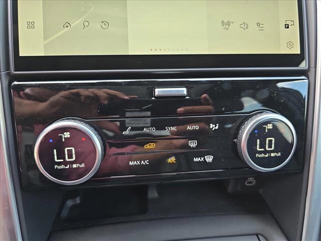 New 2025 Land Rover Discovery S image 25