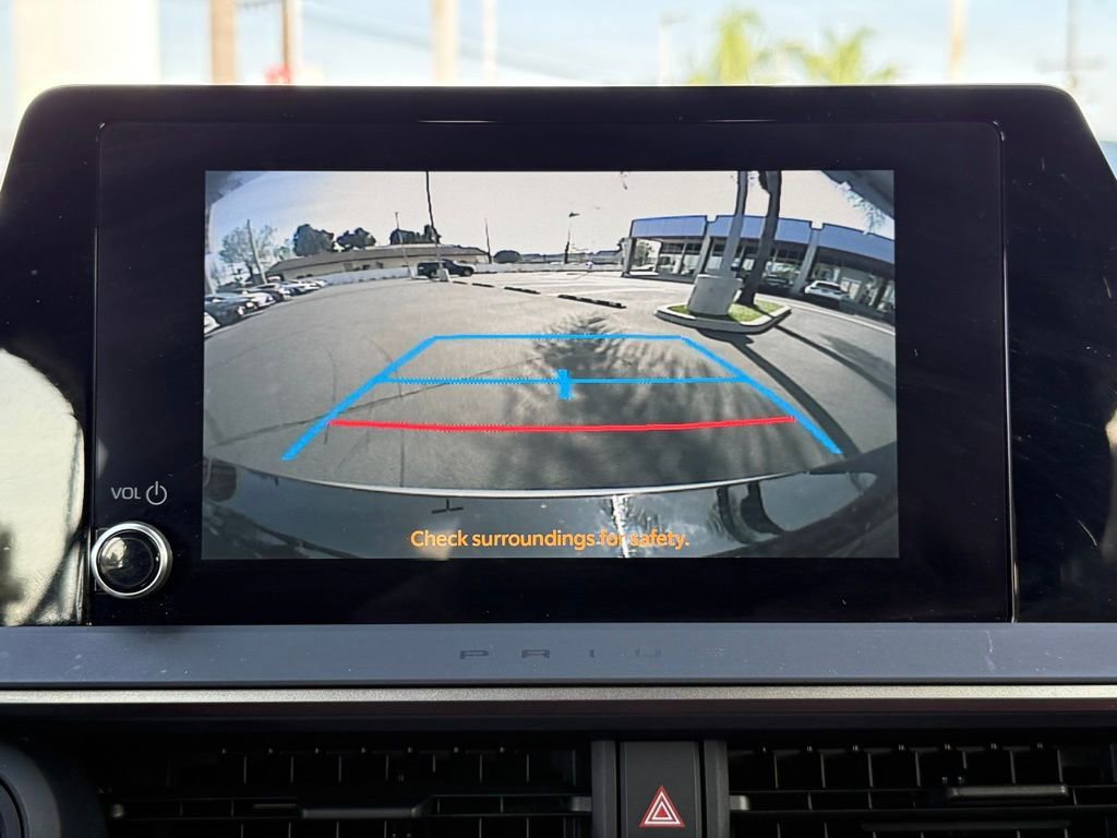 Used 2024 Toyota Prius Prime SE FWD image 28